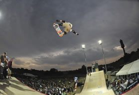 Flying high in Kimberley during the Maloof Money Cup World Skateboarding Championships [Photo: Neftali]