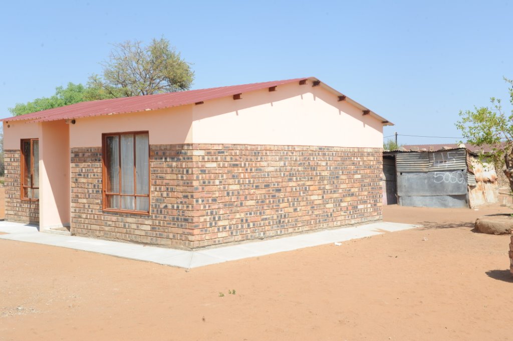 Residents of Ga-Hlako and Taueatsoala Villages in Limpopo have been given decent homes to live in with their families.