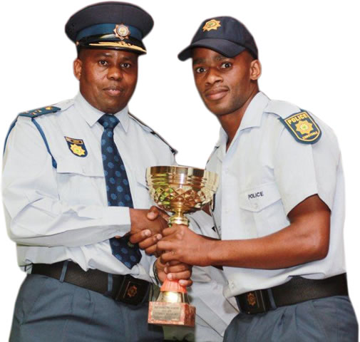 Brigadier Johannes Magane with the best overall winner Constable Mthobeli Nguqu.