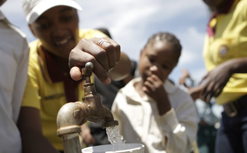 South Africa is tackling the challenge of providing safe water and sanitation. (Image: Oxfam)