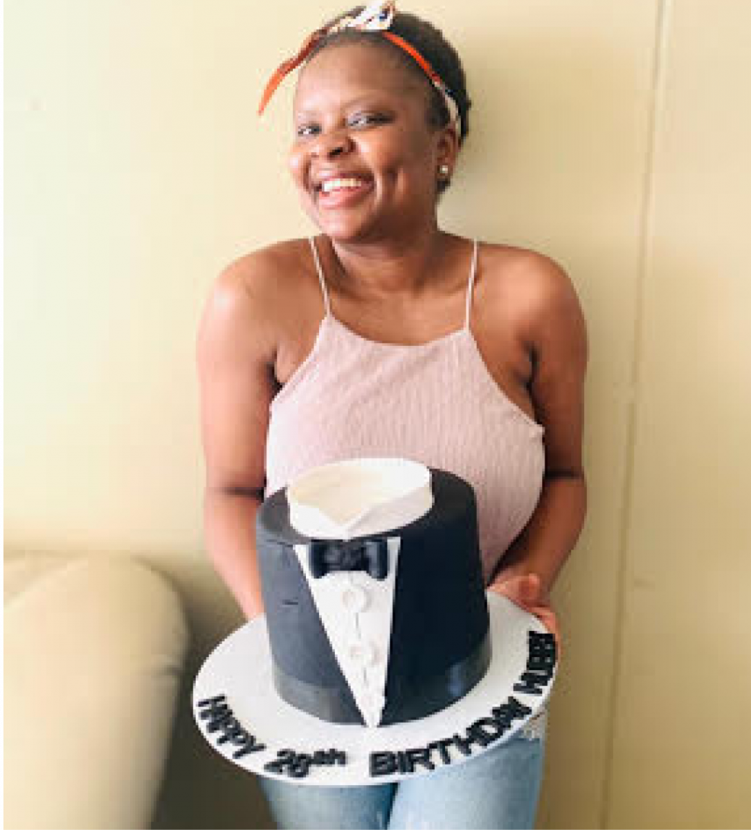 Pfarelo Tshivhase rolled up her sleeves and found solace in baking after being retrenched due to the COVID-19 pandemic.