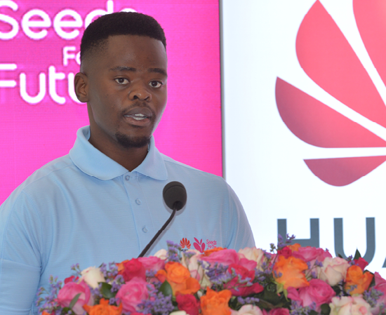 Vhuthuhawe Munyai is part of South Africa’s Seeds for the Future Class of 2021.