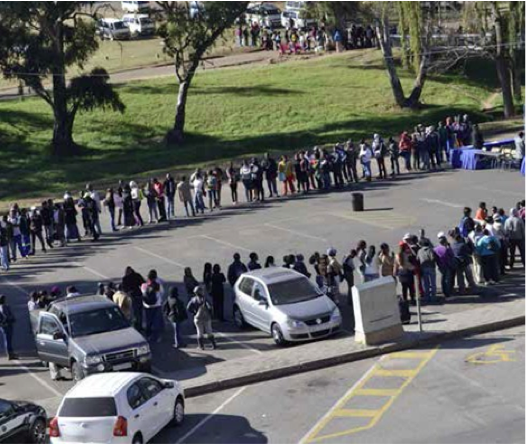 The snaking queues continued on the last day of the Ekurhuleni Job Summit and Career Exhibition held in Alberton, an indication of a desperation to find employment. The Ekurhuleni Metropolitan Municipality invited jobless Ekurhuleni youth to the three-day meeting to expose them to entrepreneurial opportunities in the government and private sectors.