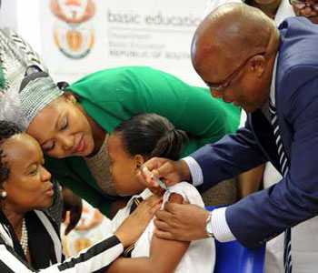 Health Minister Dr Aaron Motsoaledi, first lady Thobeka Mabhija and former Deputy Minister of Health Gwen Ramokgopa during a vaccination campaign.