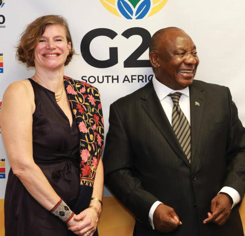 Phuresidente Cyril Ramaphosa na Phurofesa Mariana Mazzucato.
