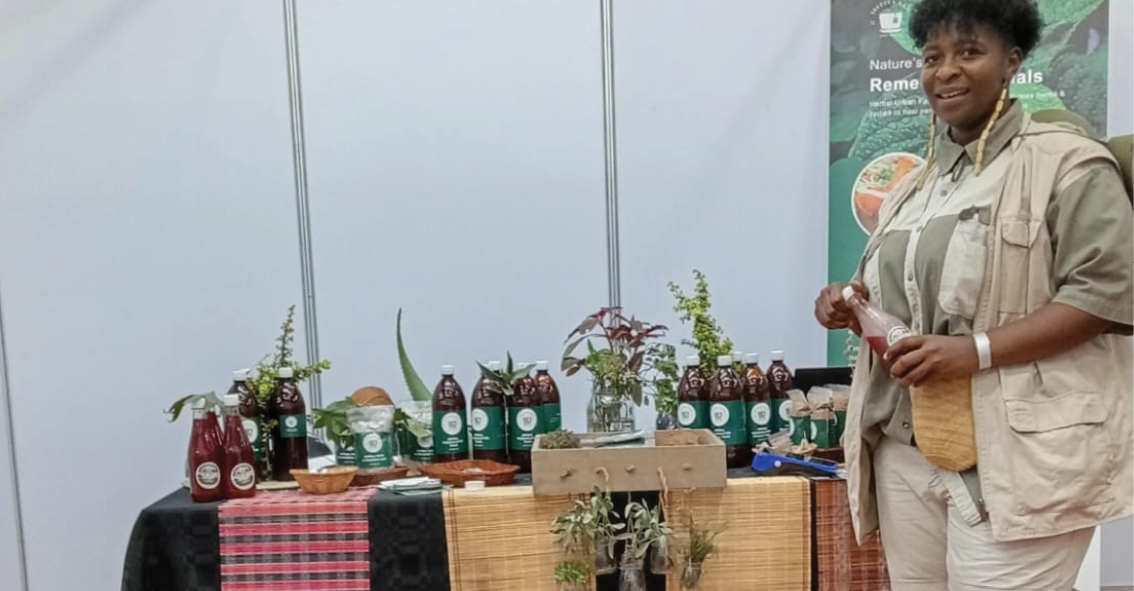 Phumeza Dolo re-launched ISthebe Kitchenette (Pty) Ltd using the R350 Social Relief of Distress (SRD) grant.