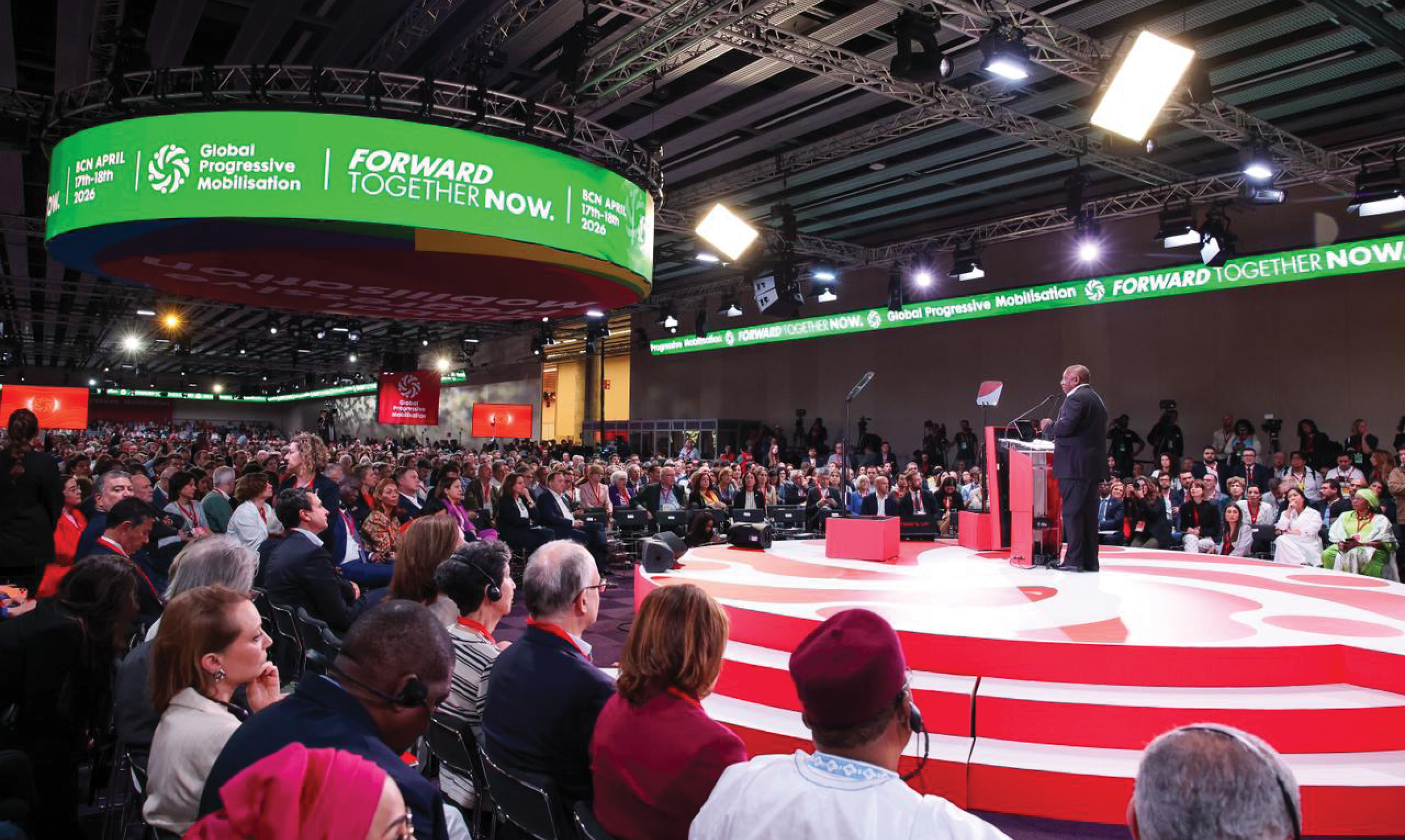 President Cyril Ramaphosa spreek die gehoor toe by die Global Progressive Mobilisation-byeenkoms in Barcelona, Spanje.