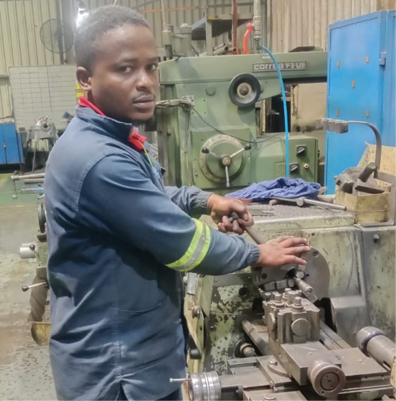  TVET graduate Rembuluwani Nethenzheli (30) is proving that technical skills open doors, having used his matric results to pursue fitting and turning and qualify as an artisan.