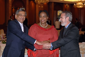 India External Relations Minister Mr SM Krishna, Minister of International Relations and Cooperation South Africa, Ms Maite Nkoana-Mashabane, and Brazil's Minister of External Relations, Antonio Patriota. [Photo: GCIS Photographic Unit]