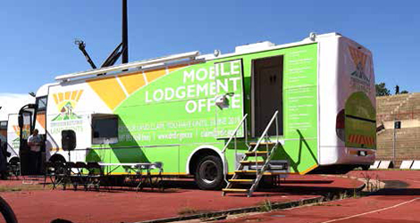 Rural Development and Land Reform Minister Gugile Nkwinti has launched the new mobile offices to make registering for land claims much easier for communities in small towns and rural areas.