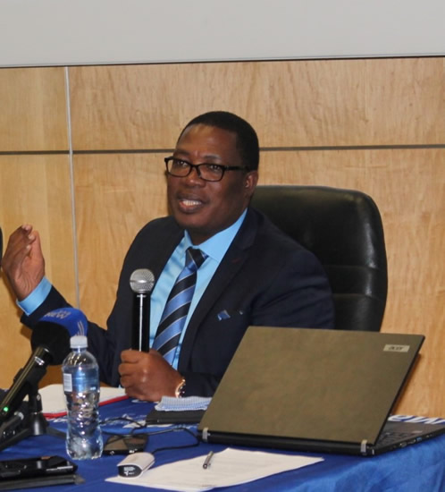 Gauteng MEC for Education Panyaza Lesufi explains the online admissions system.