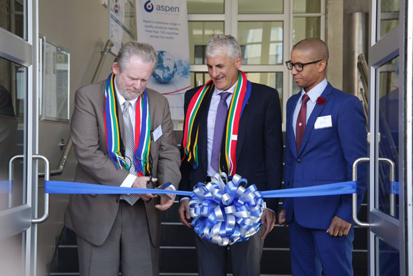 Minister of Trade and Industry Rob Davies with Aspen Group Chief Executive Stephen Saad during the launch of the containment facility in Port Elizabeth.