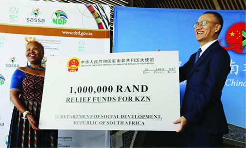 Social Development Minister Lindiwe Zulu has received a donation of R1 million from the Ambassador of the People’s Republic of China to South Africa, Chen Xiaodong.