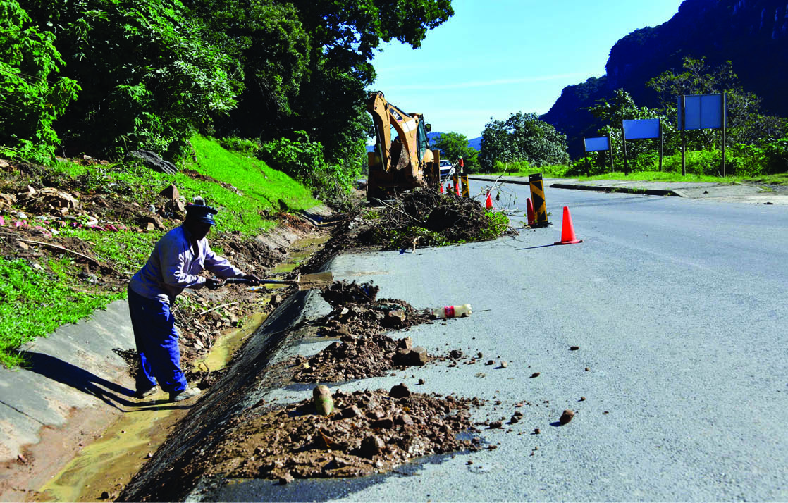 Minister in the Presidency Mondli Gungubele, highlighted in his Budget Vote speech that Government Communication and Information System was key to ensuring that flood victims had access to information. GCIS had a responsibility of informing flood victims about access to basic services and updates on restoration.