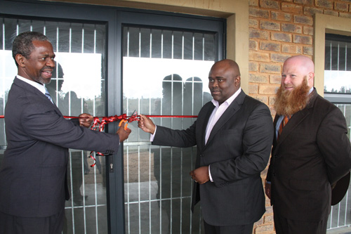 MEC Sibongiseni Dhlomo (left) with Inkosi Thobigunya Xolo and First Love Ministries’ Greg Evans at the opening of the Khanyisizwe clinic.